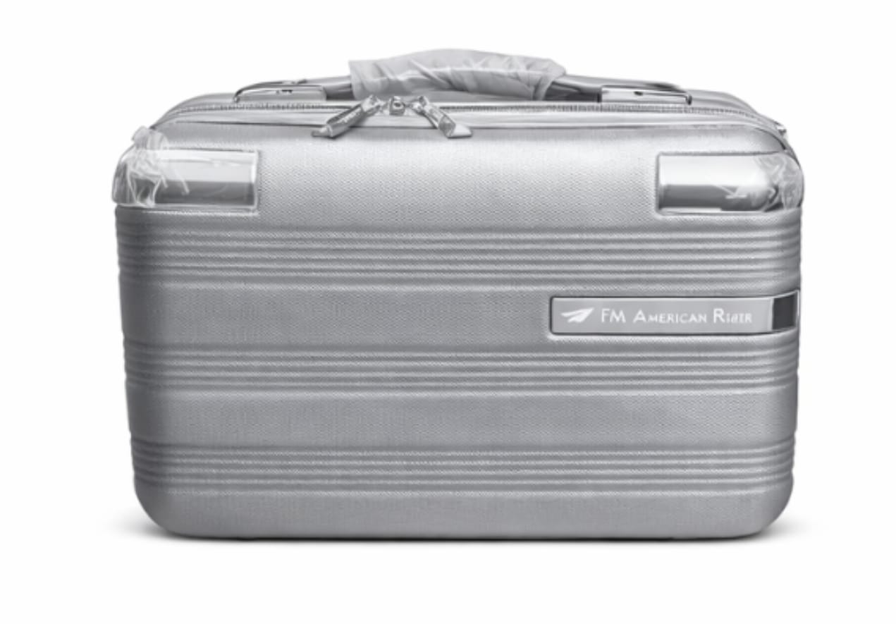 Silver Polycarbonate Vanity Kit